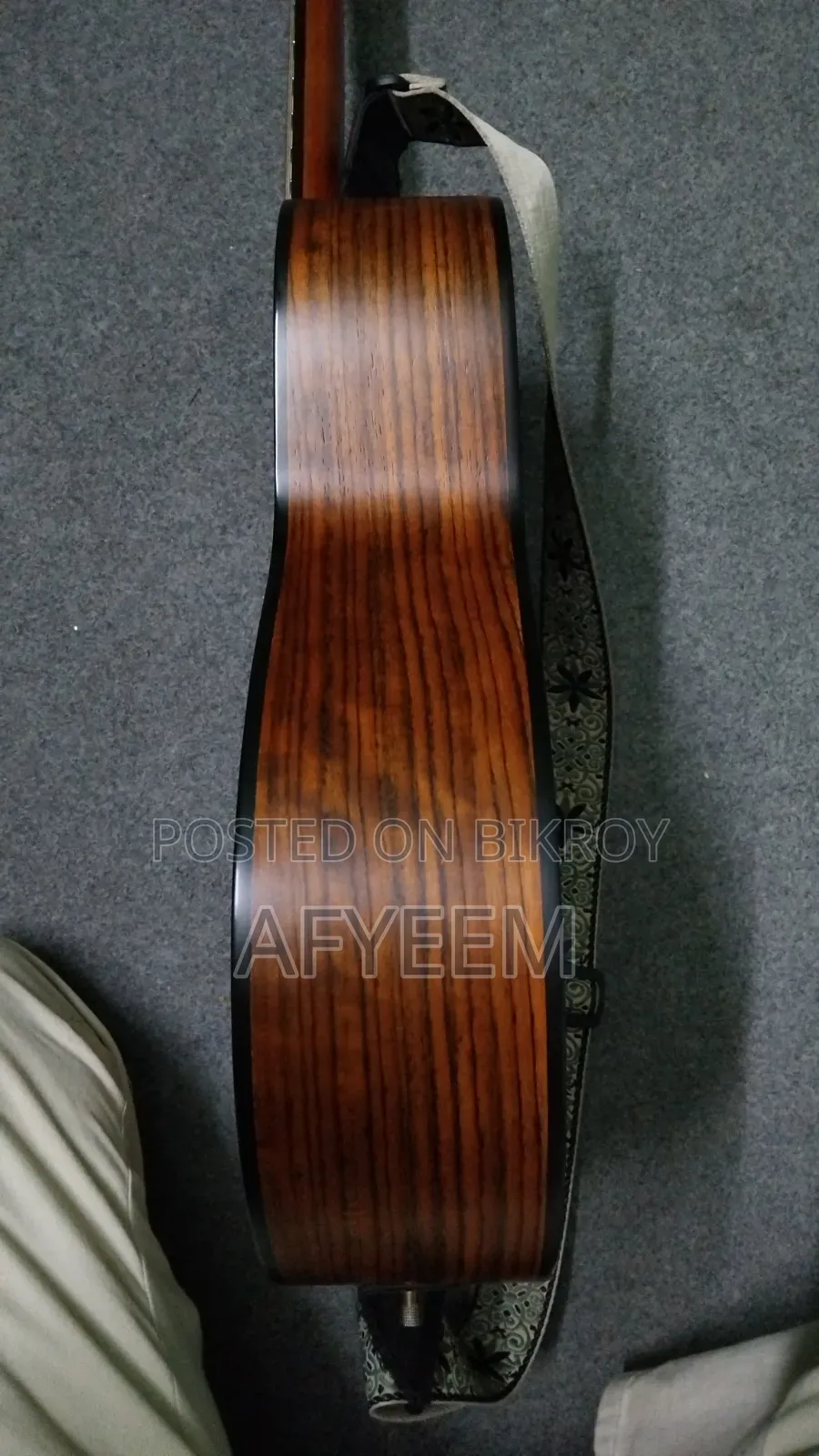 Kadence Acoustic Guitar