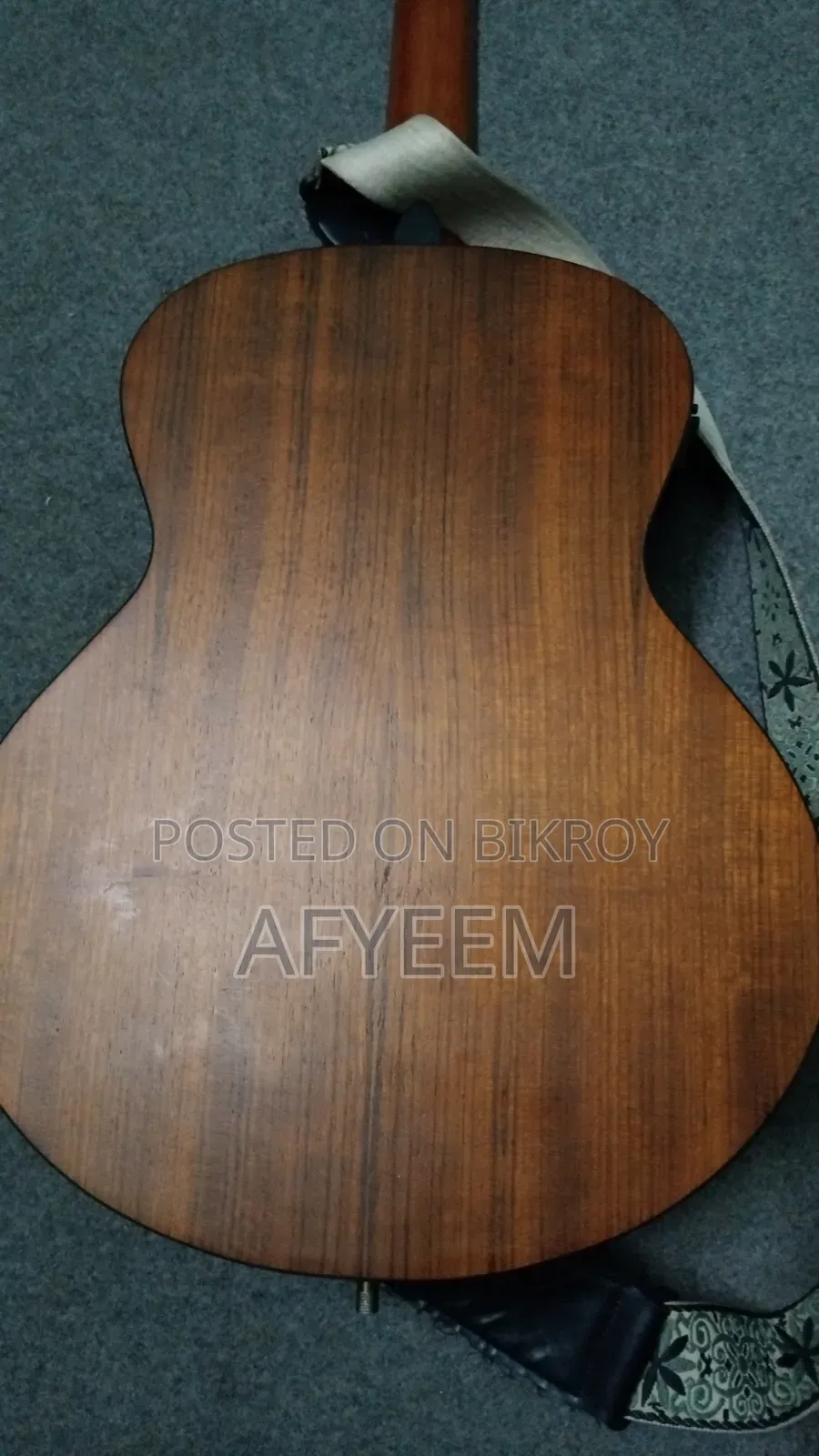 Kadence Acoustic Guitar