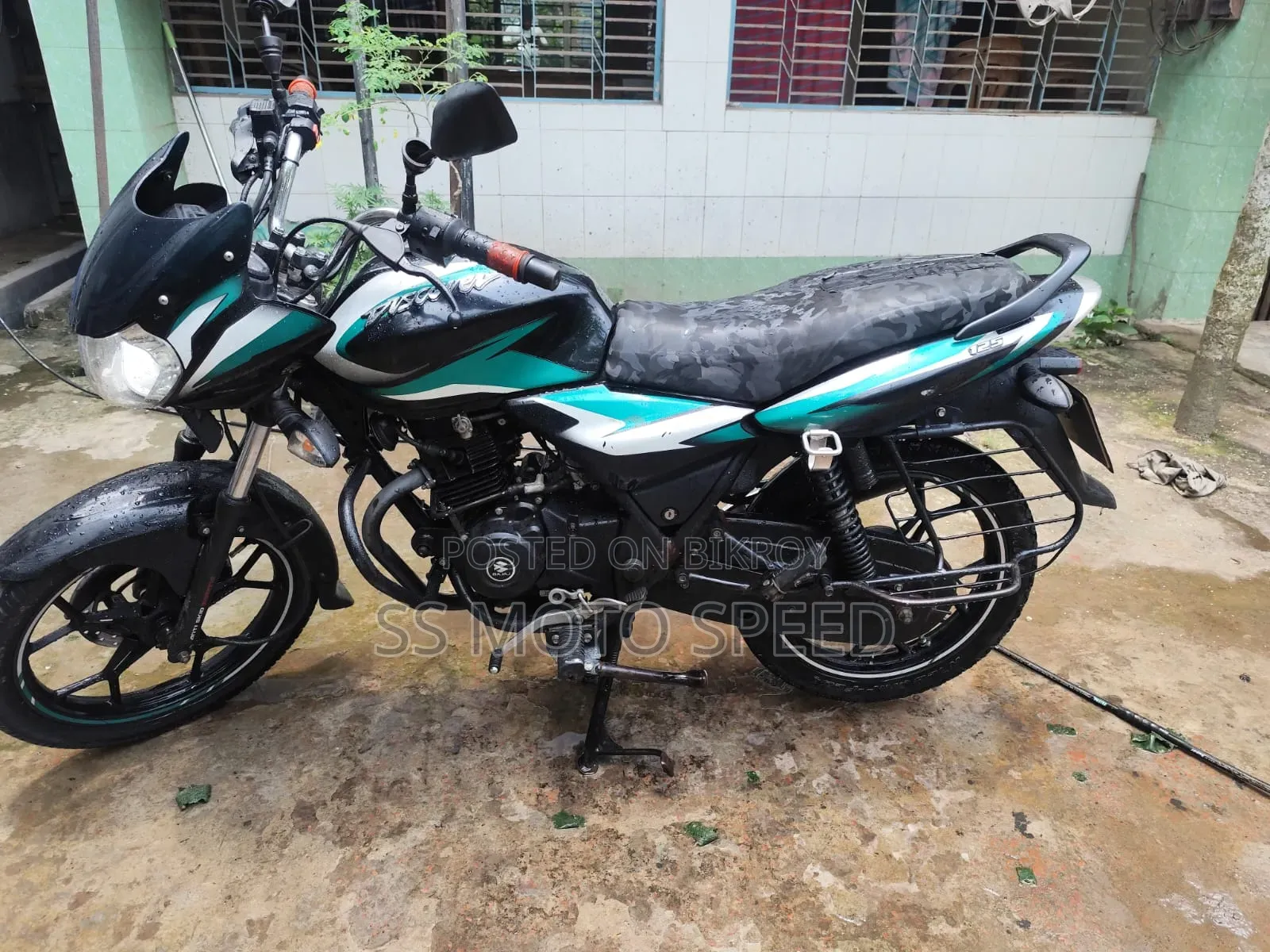 Bajaj Discover 125 2022 Black