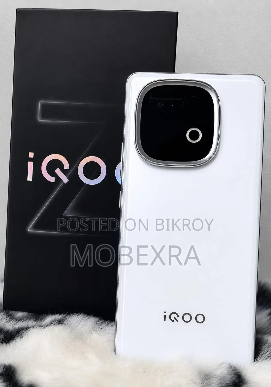 iQOO 256 GB White