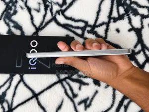 iQOO 256 GB White