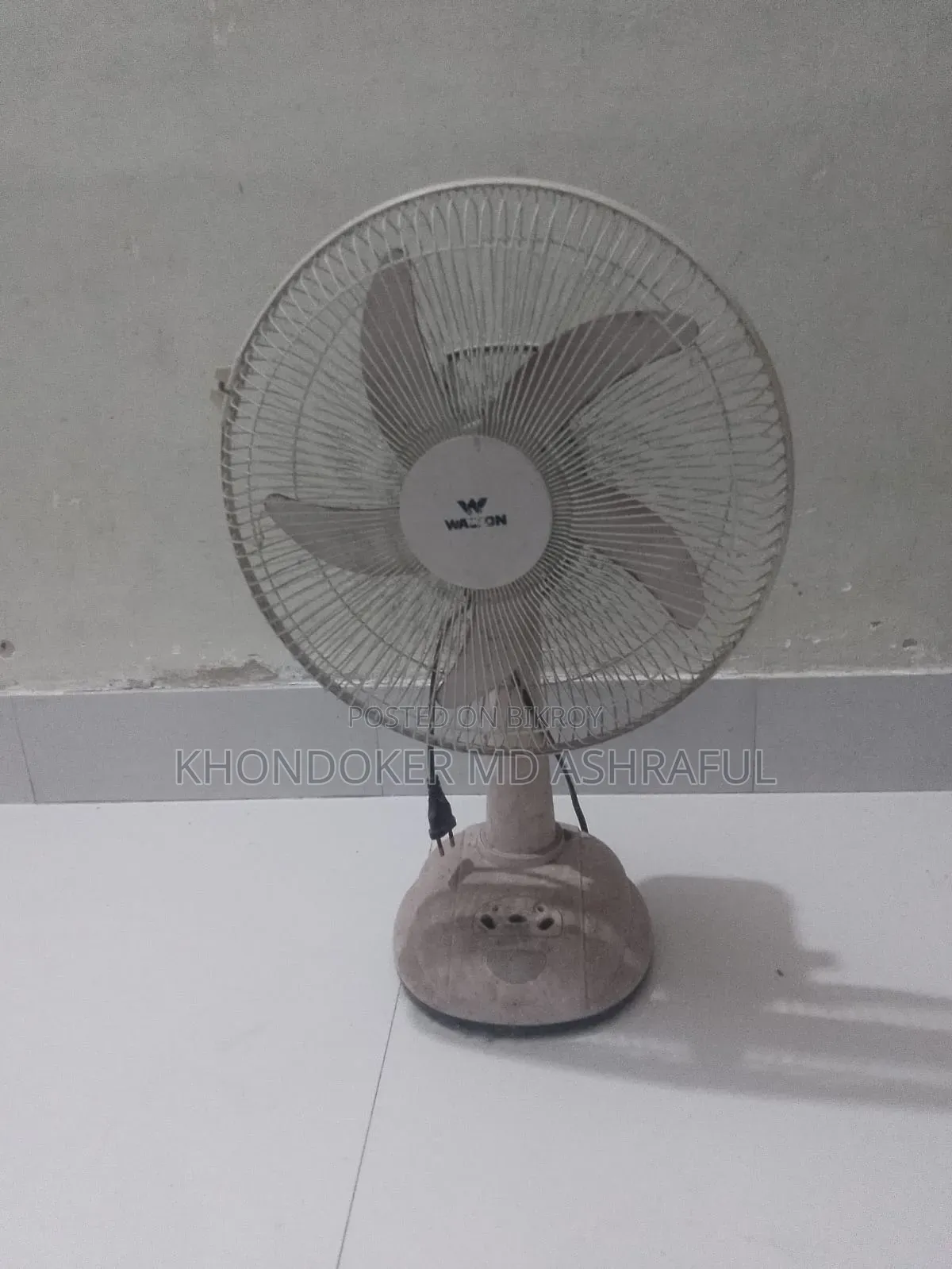 Walton Rechargeable Fan