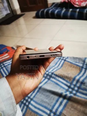 Oppo A77 128 GB Orange