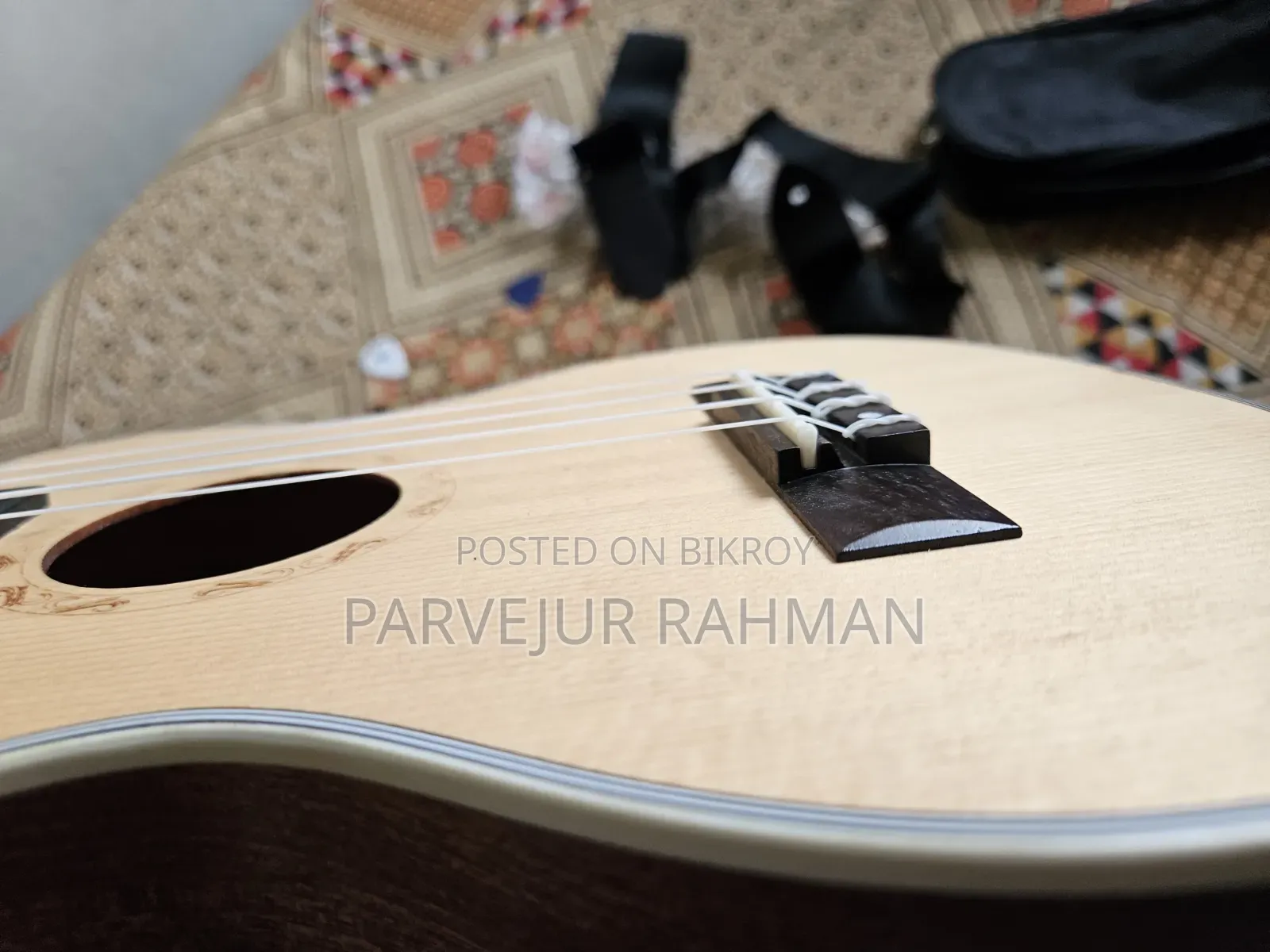 Emergency 26 Inch Ukulele for Sale ভালো কন্ডিশন, সাউন্ড একদম ক্লিয়ার