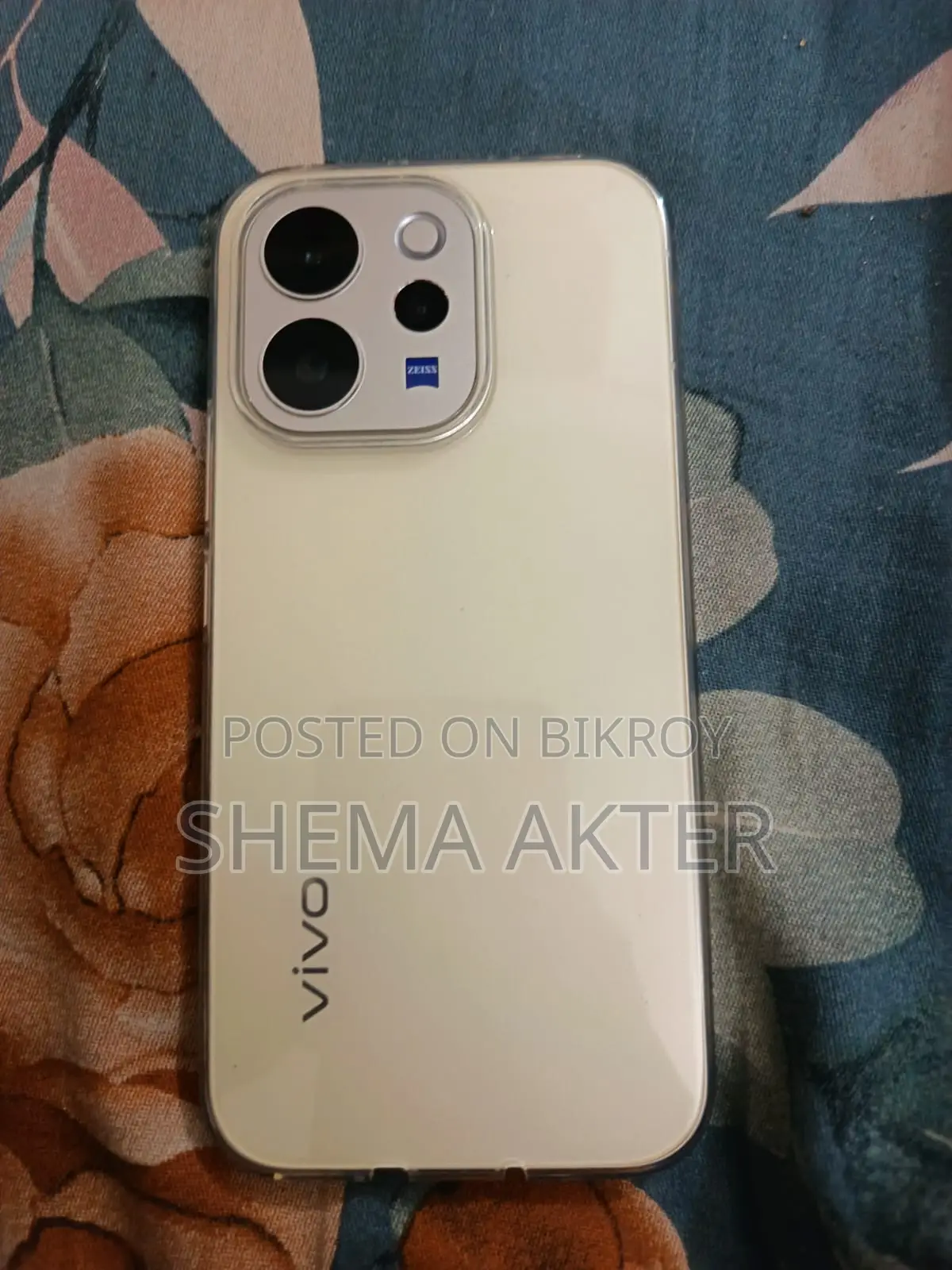 New Vivo V70 256 GB Gold