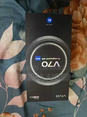 New Vivo V70 256 GB Gold