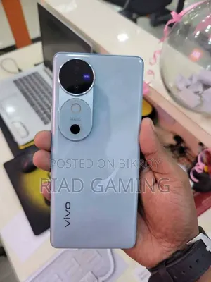 New Vivo V40 5G 256 GB White