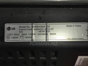 Microwave Oven With Grill, 900w Power Output, Auto Defrost