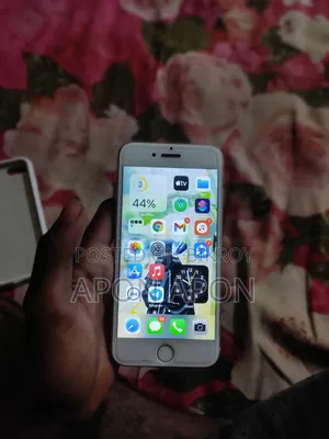 Apple iPhone 8 64 GB Gold