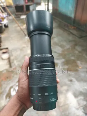 75-300 Zoom Lens