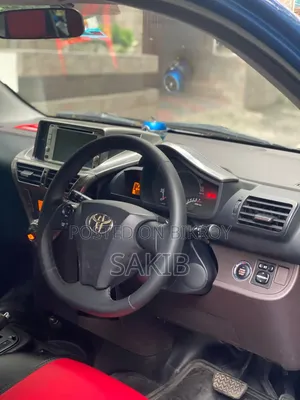 New Toyota iQ 2009 Blue