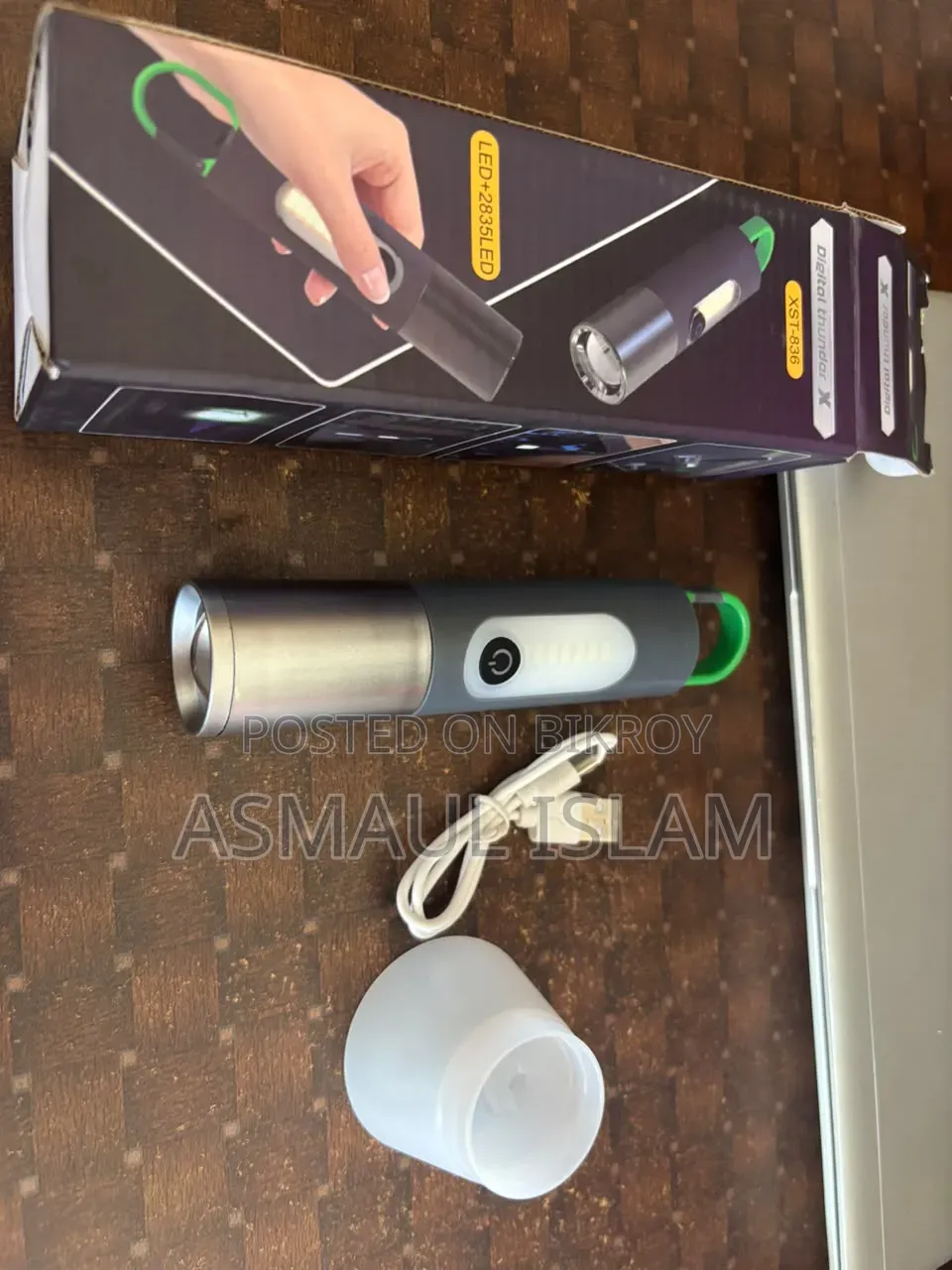 XST 836 Light