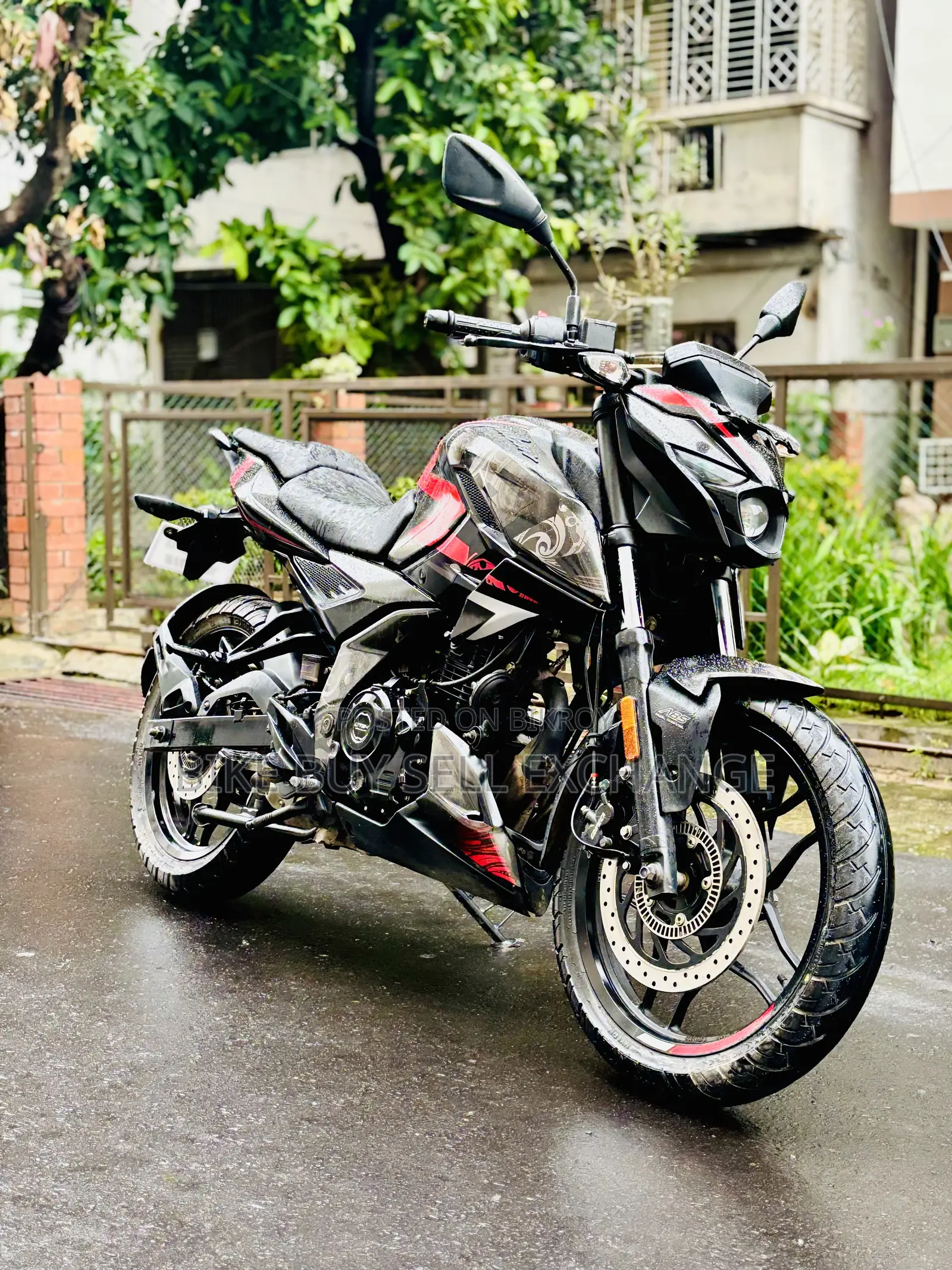 Bajaj Pulsar N160 2025 Black