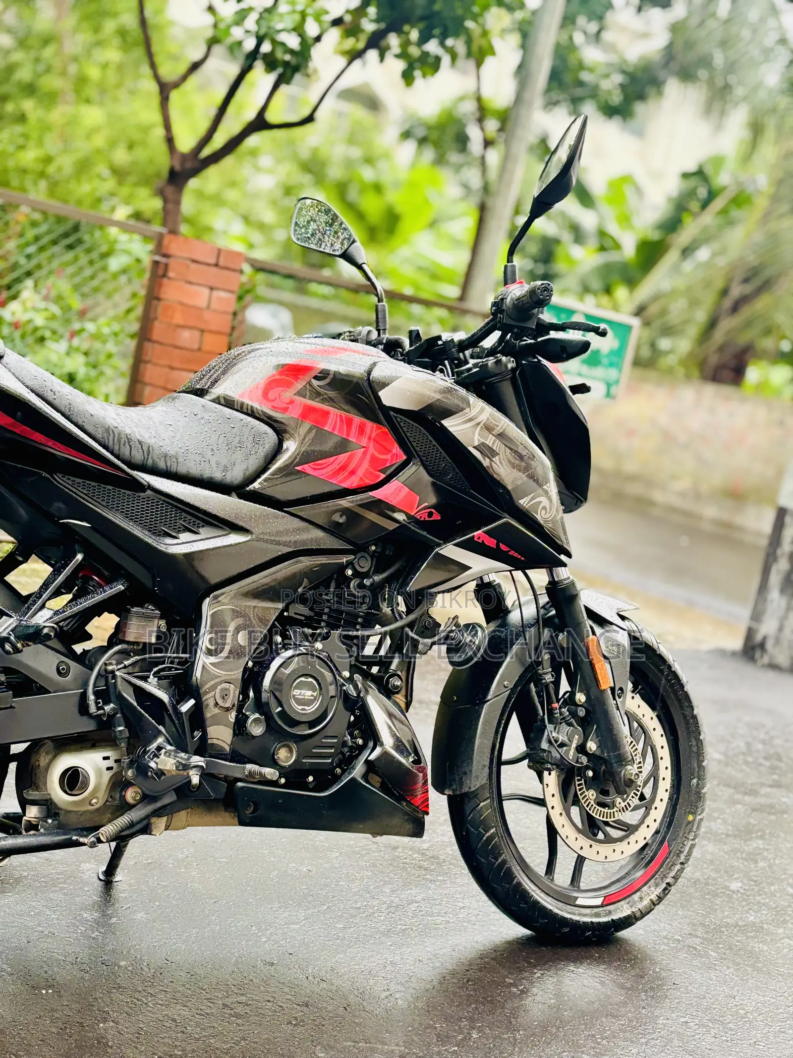 Bajaj Pulsar N160 2025 Black