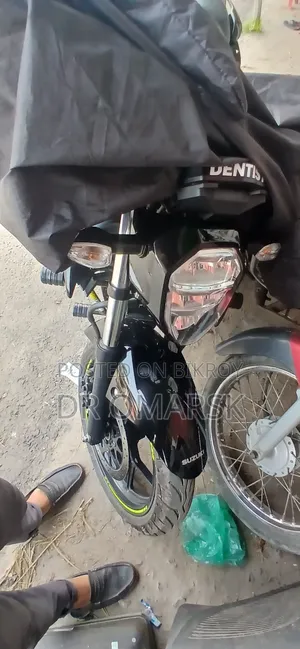 Suzuki Bike 2026 Black