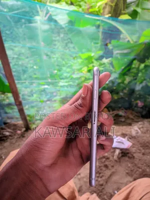 Apple iPhone 6s 16 GB Silver