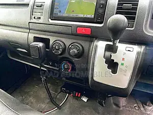 Toyota HiAce 2021 White