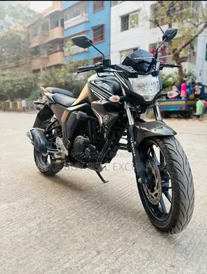 ইয়ামাহা এফজেড ২০২৫ ব্ল্যাক