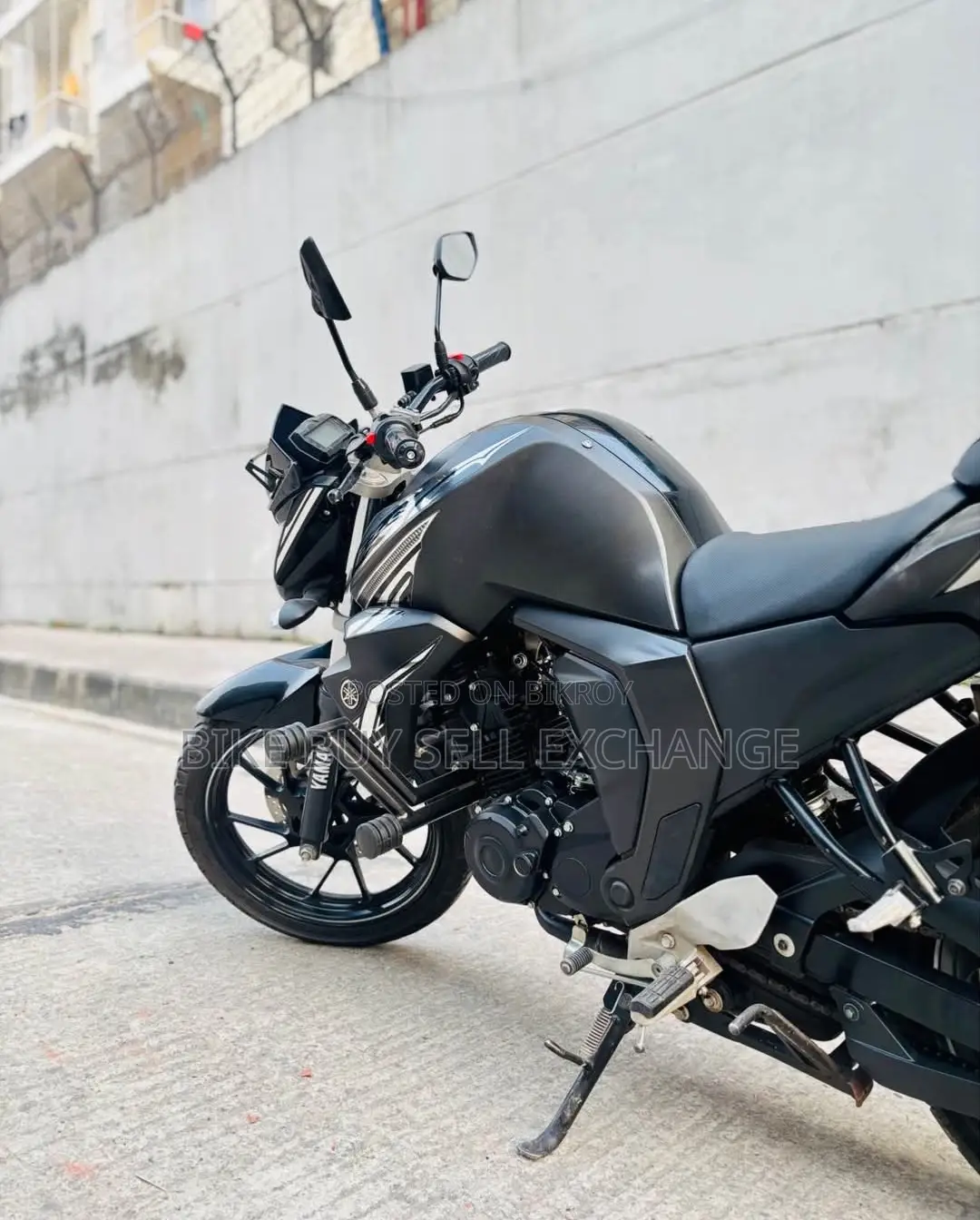 ইয়ামাহা এফজেড ২০২৫ ব্ল্যাক