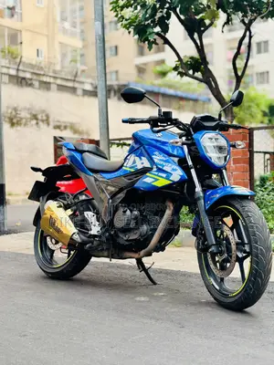 সুজুকি জিক্সার এফআই এবিএস ২০২২ নীল