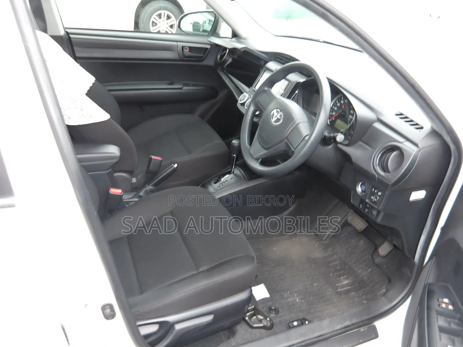 Toyota Axio 2021 White
