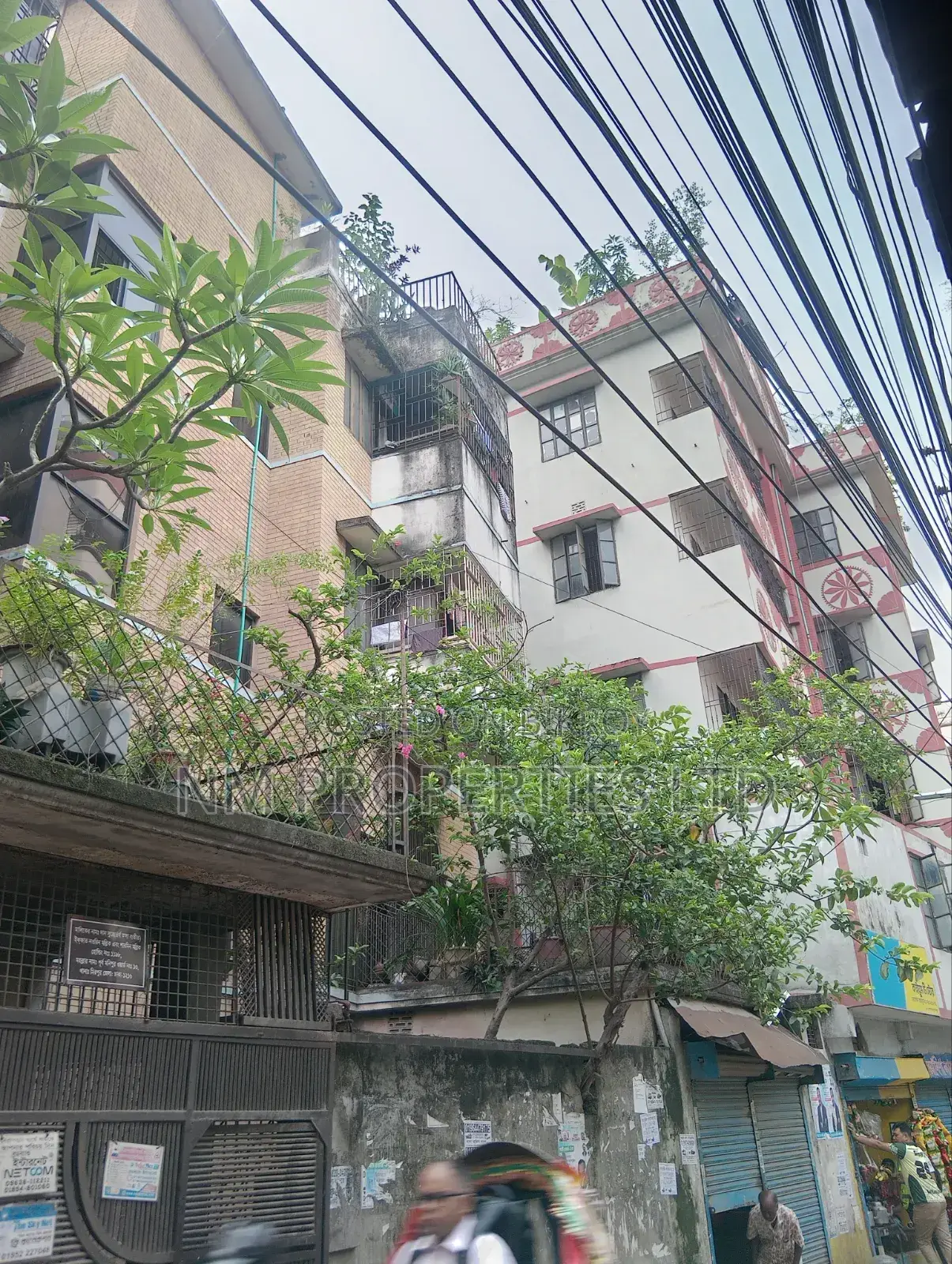 20-bedroom House in Mirpur for Sale