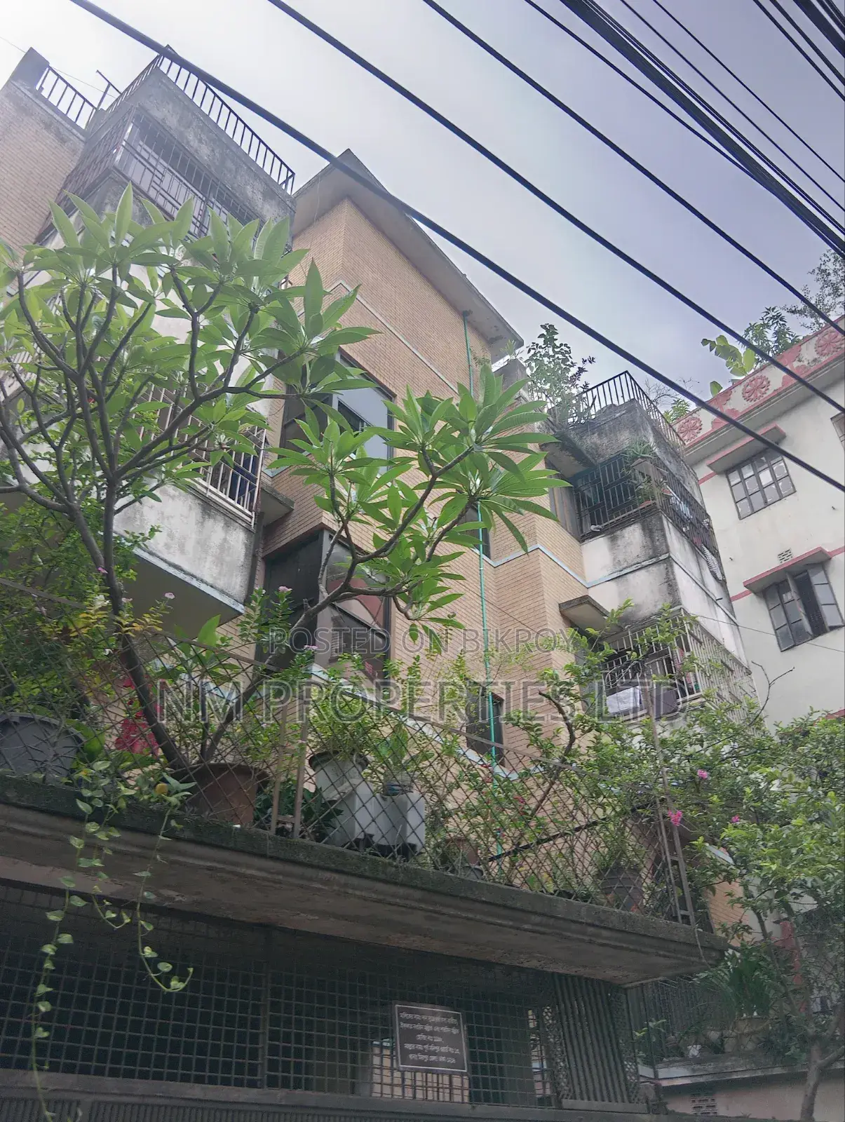 20-bedroom House in Mirpur for Sale