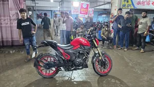 Runner Bolt 165R 2022 Red