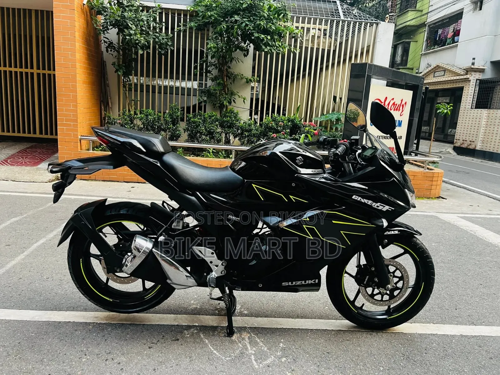 সুজুকি জিক্সার এসএফ এফআই ২০২৩ ব্ল্যাক
