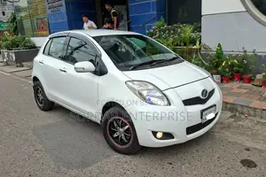 Toyota Vitz 1.0 Front Wheel Drive 5 door 2010 White