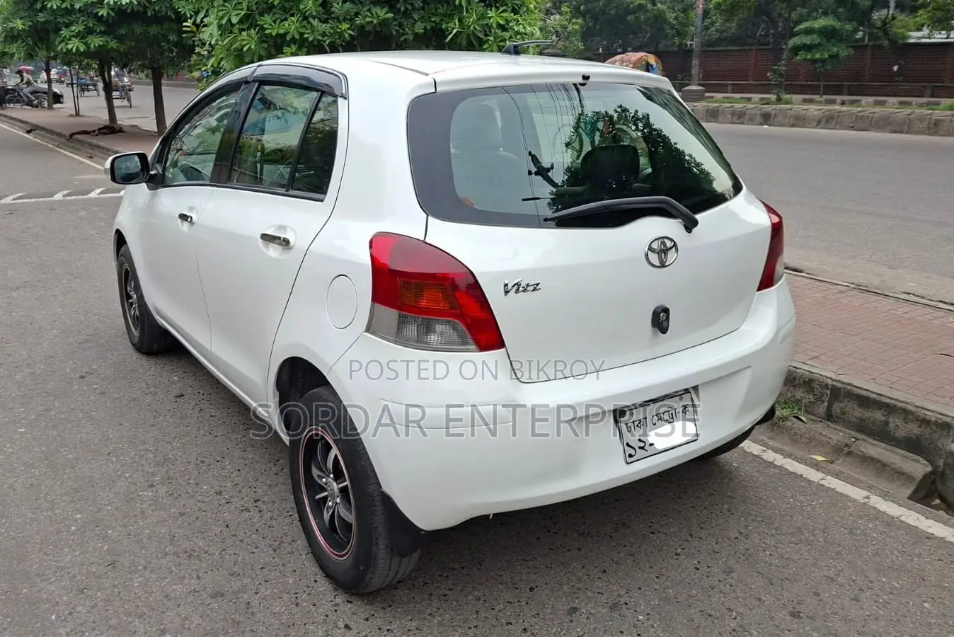 Toyota Vitz 1.0 Front Wheel Drive 5 door 2010 White