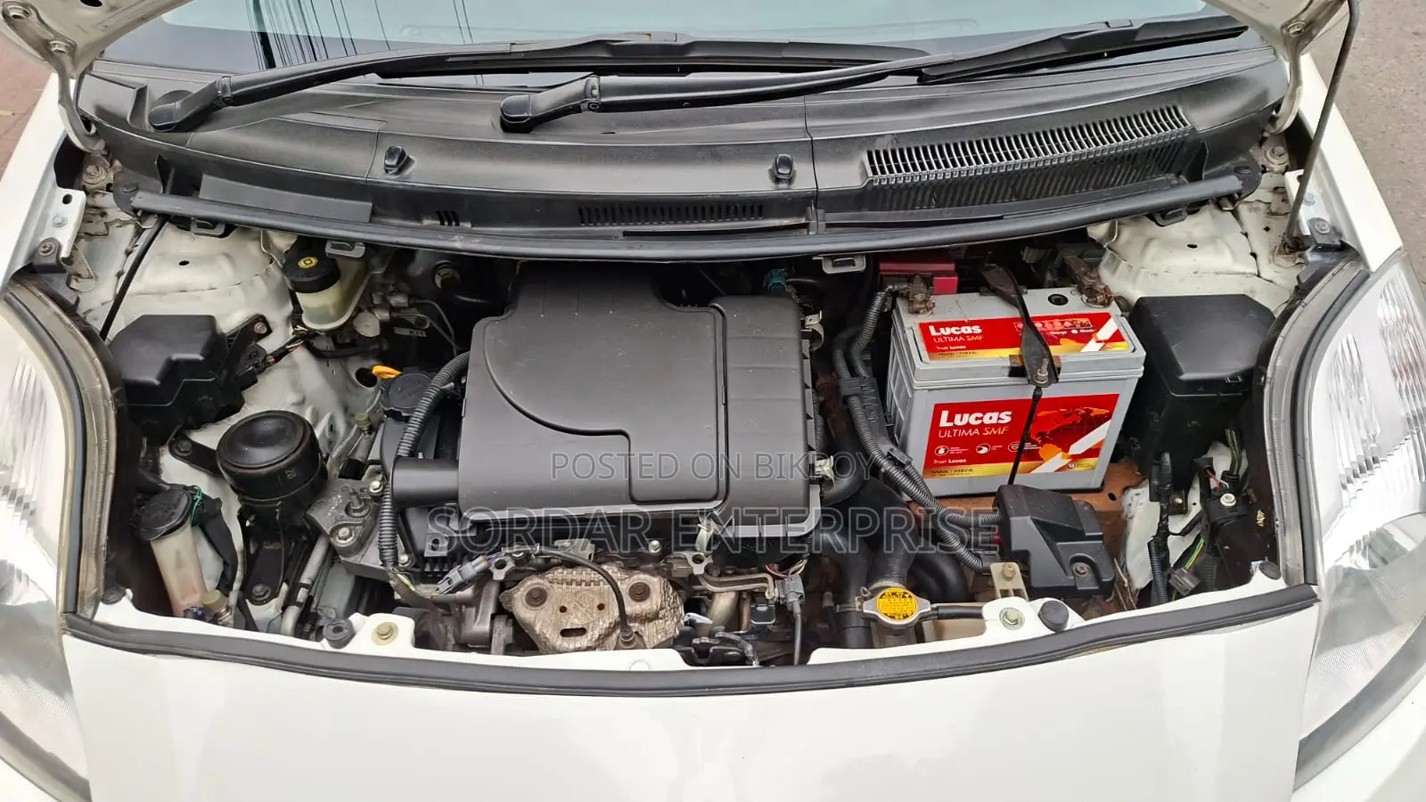 Toyota Vitz 1.0 Front Wheel Drive 5 door 2010 White