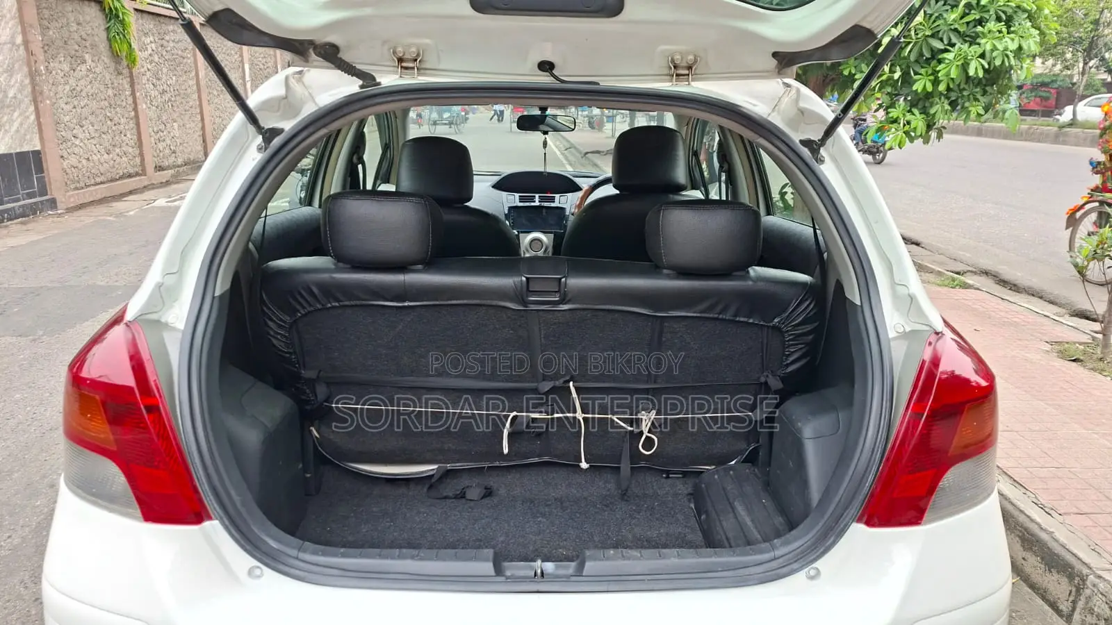 Toyota Vitz 1.0 Front Wheel Drive 5 door 2010 White