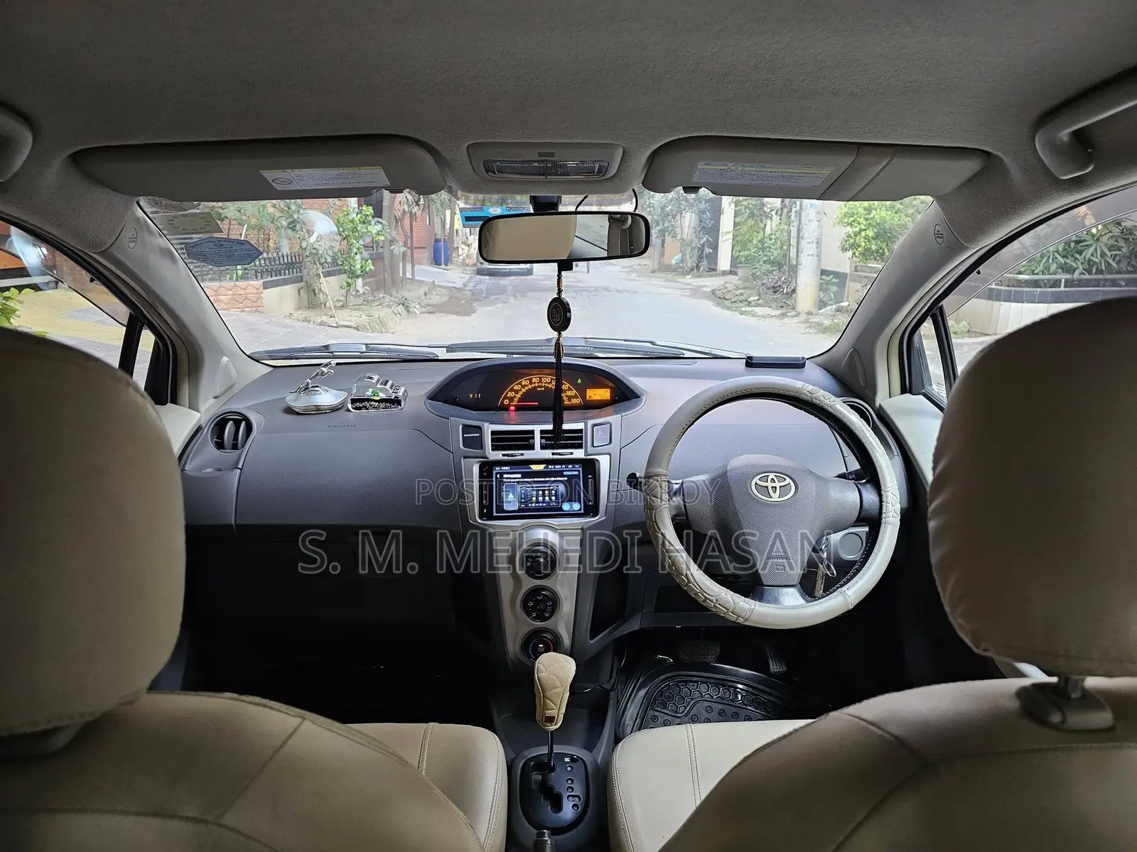 Toyota Vitz 2010 Purple