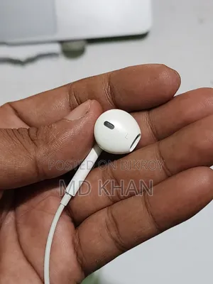 অ্যাপল লাইটনিং ইয়ারফোন