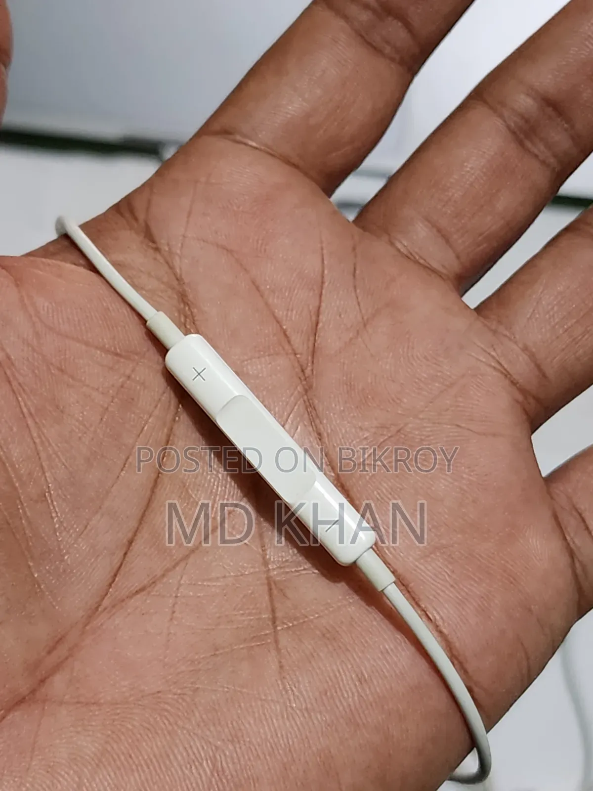 অ্যাপল লাইটনিং ইয়ারফোন