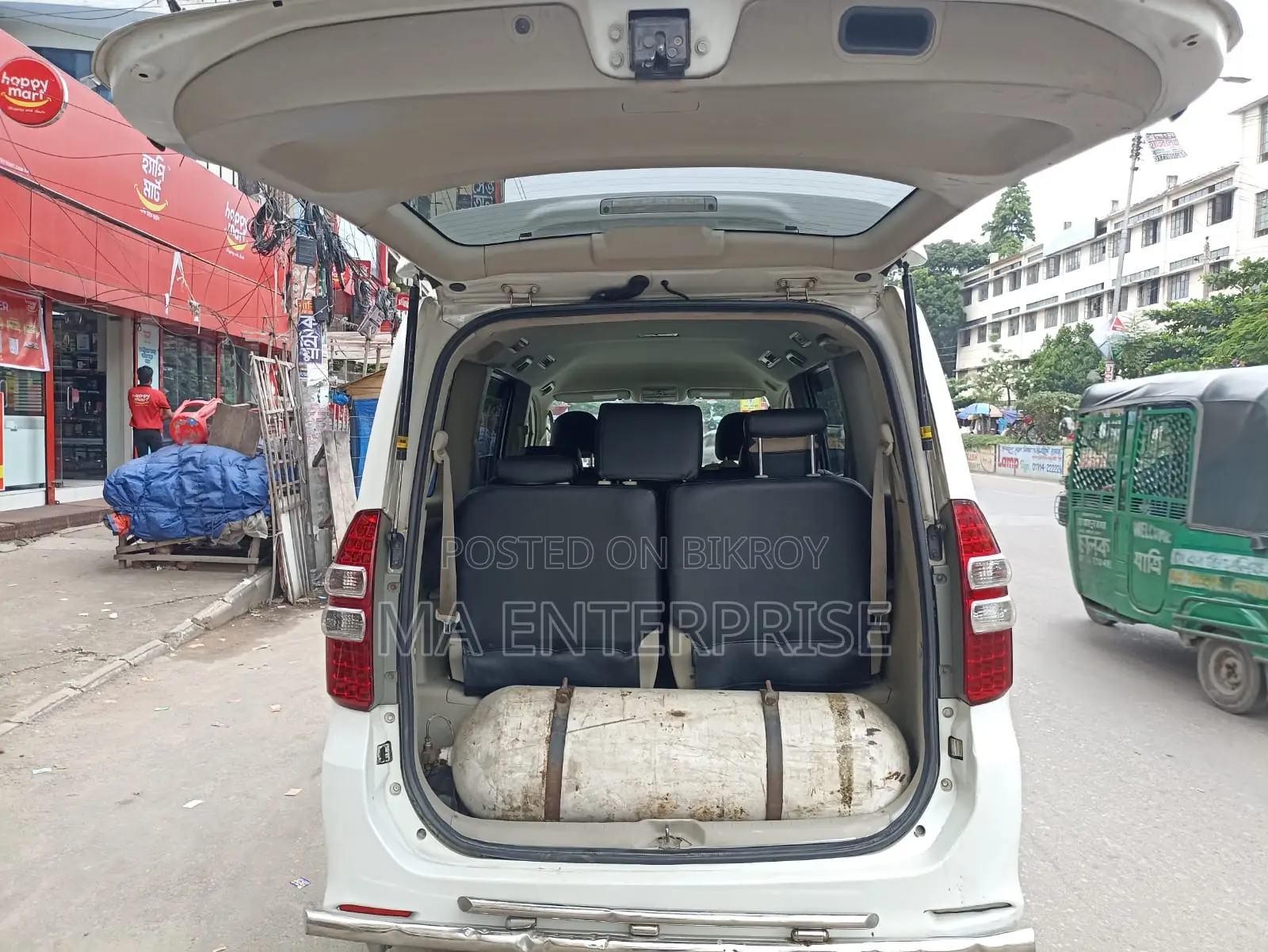 টয়োটা নোয়া ২০১৩ পার্ল