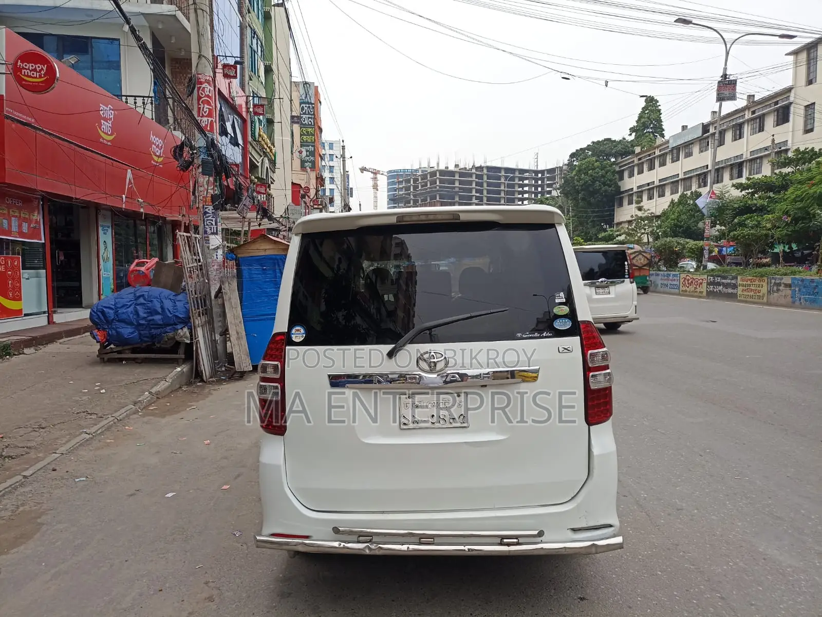 টয়োটা নোয়া ২০১৩ পার্ল