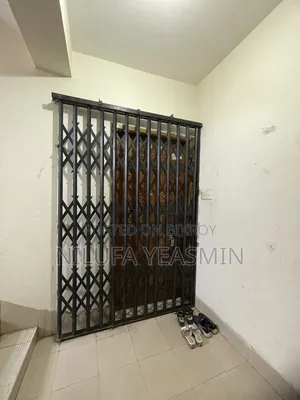 আকাবাকা গলি, মিরপুরে ২ বেডরুমের ফার্নিশড অ্যাপার্টমেন্ট বিক্রির জন্য
