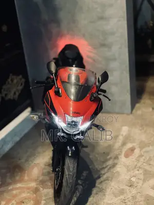 Suzuki GSX-R150 2021 Red