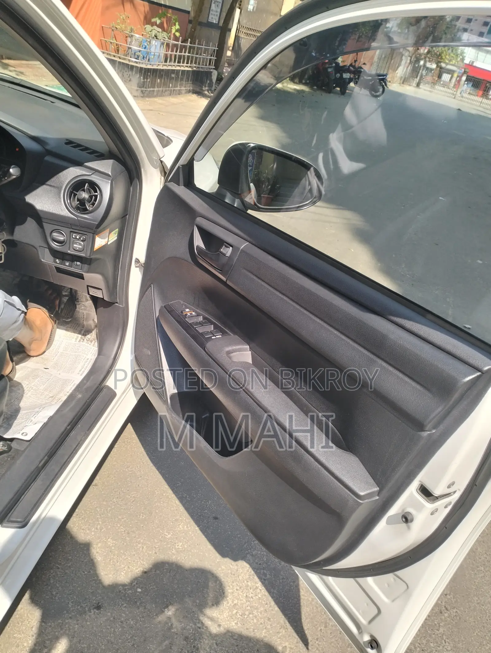 Toyota Axio 2018 White