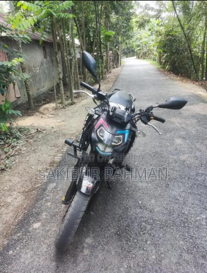 TVS Apache 160 4V 2021 Black