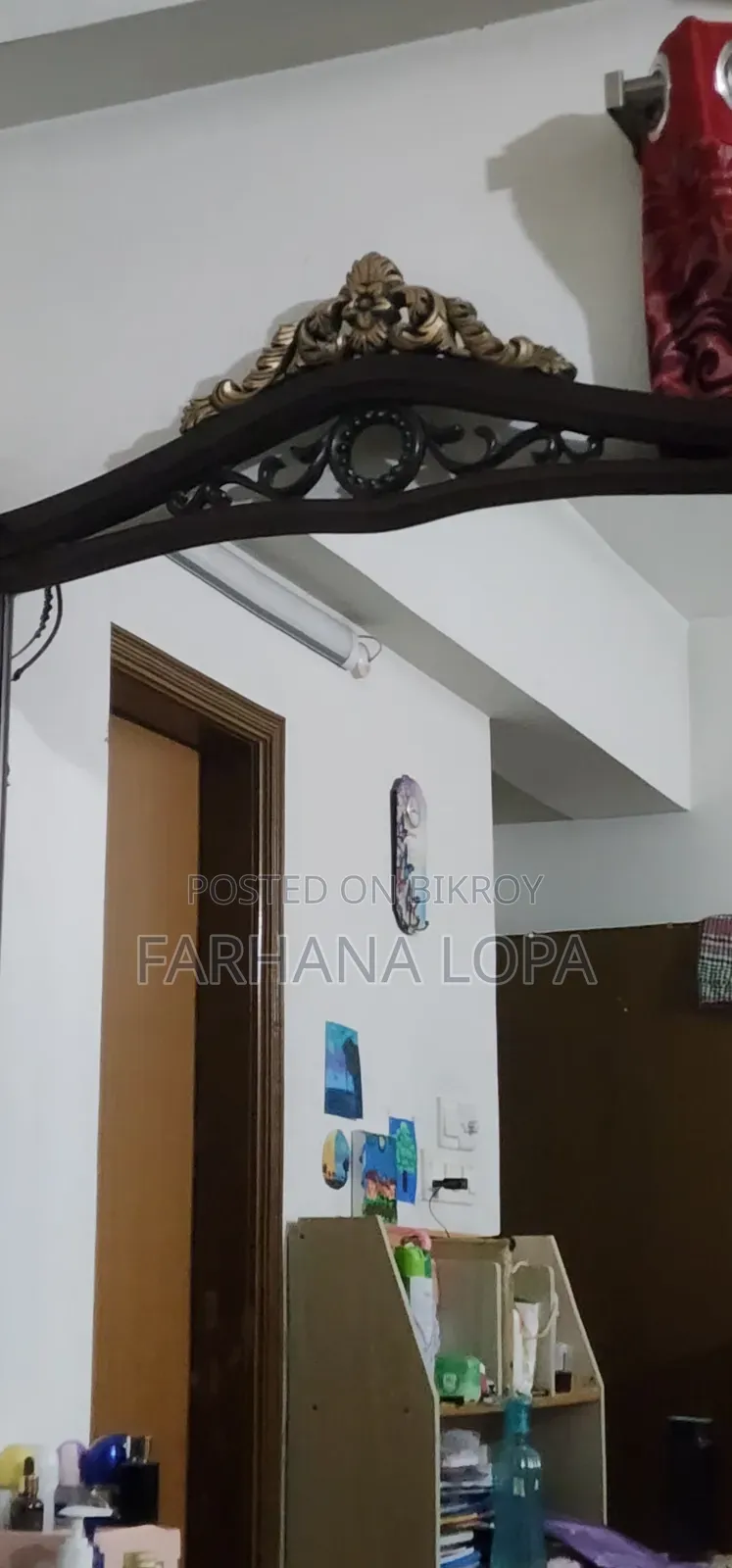 ড্রেসিং টেবিল