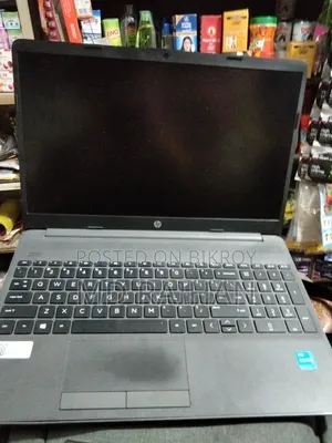 Laptop HP 250 G8 8GB Intel Core I3 SSD 1T