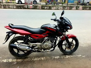 বাজাজ পালসার ১৫০ ২০১৫ লাল