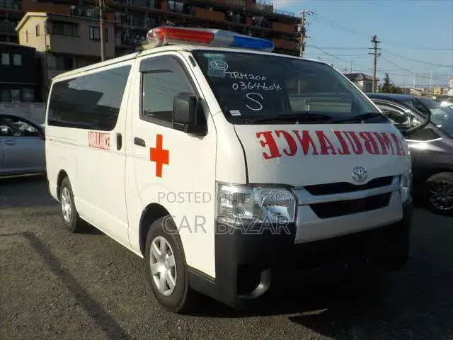 Toyota HiAce 2022 White