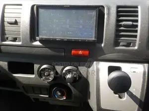 Toyota HiAce 2022 White