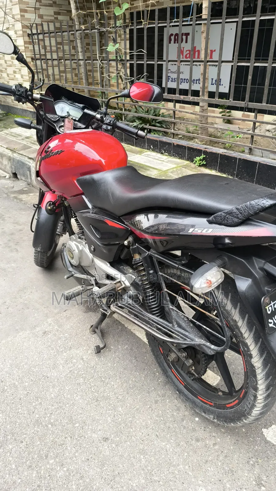 Bajaj Pulsar 150 2013 Red