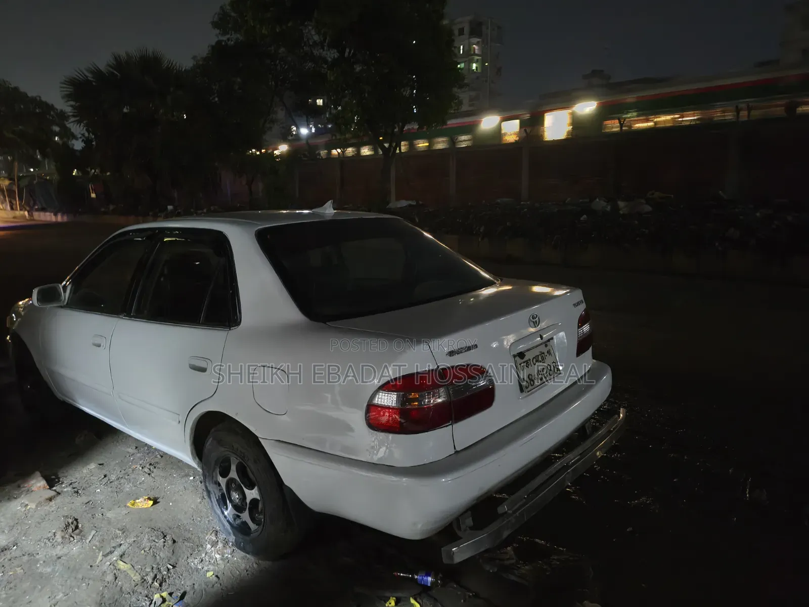 Toyota Corolla 1997 White