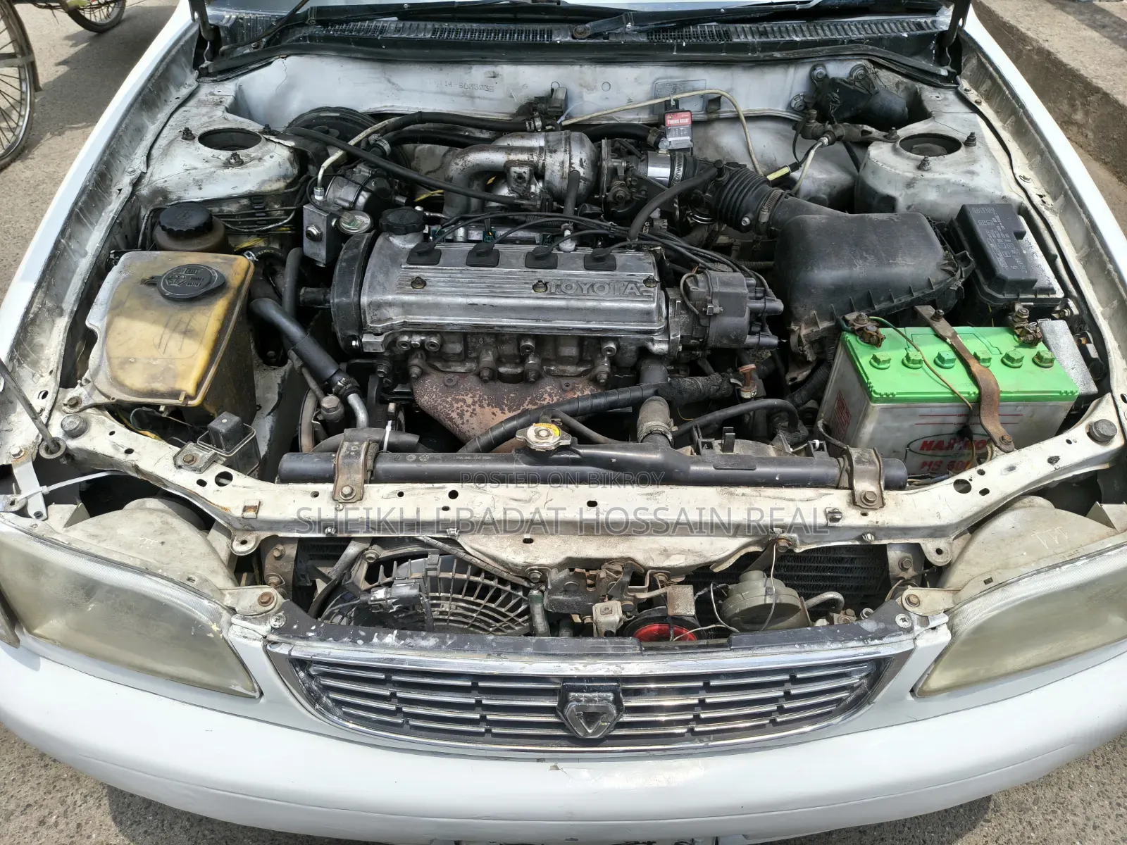 Toyota Corolla 1997 White